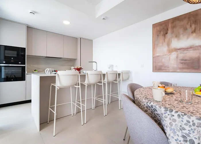 Ct 404 - Faro's Higueron Hights - Seaviews