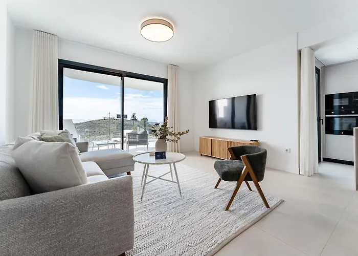 Ct 404 - Faro's Higueron Hights - Seaviews Fuengirola